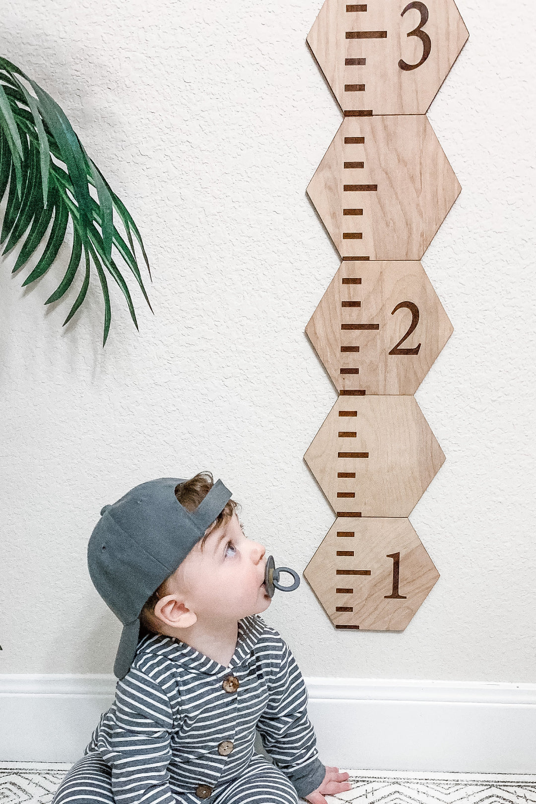 Wooden Hexagonal Patchwork Kids Height Growth Chart Ruler - Detail 1
